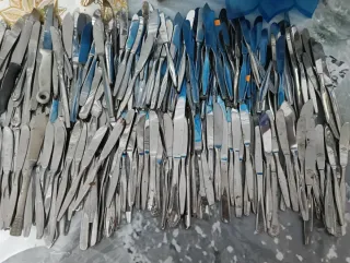 Lote de  316 cubiertos metálicos y plata  acero