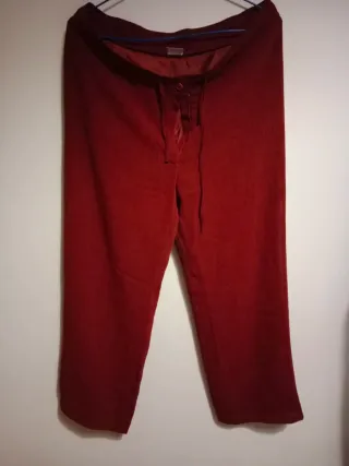 Chaqueta roja de lino y pantalón traje completo