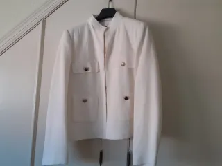 Chaqueta Zara Blanca Bolsillos Dorados