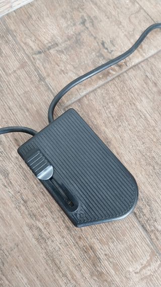 Lámpara de pie moderna cristal y metal