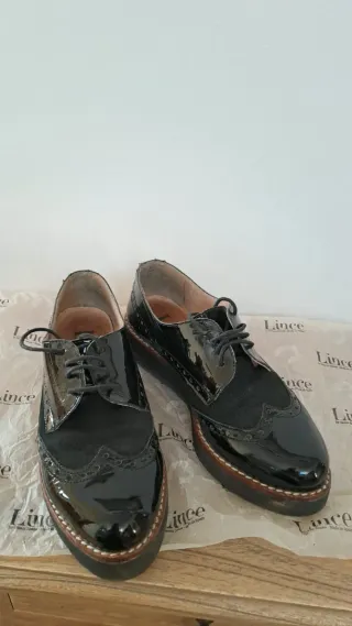 Zapatos de charol negros