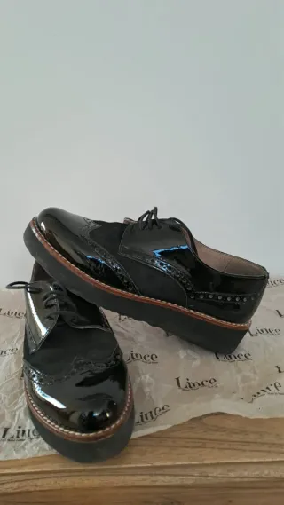 Zapatos de charol negros