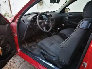 Alfa Romeo 147 2004. CON ITV!