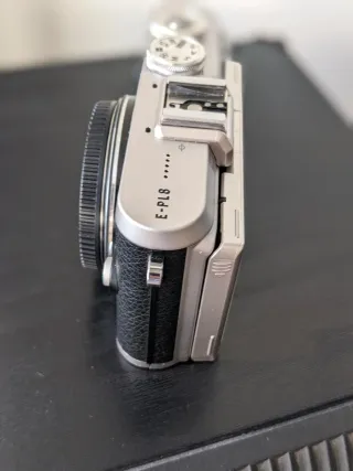 Olympus Pen E-PL8, dos baterías, flash 6.000 fotos