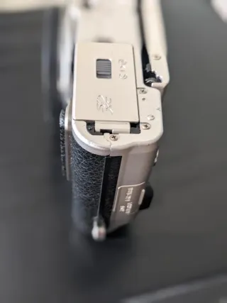 Olympus Pen E-PL8, dos baterías, flash 6.000 fotos