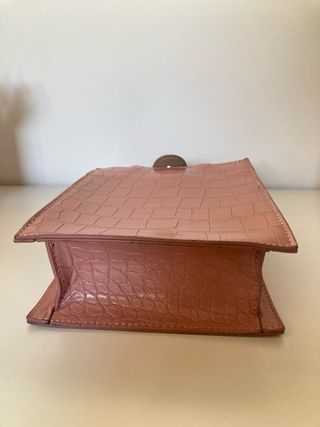 Bolso Parfois rosa efecto piel cocodrilo