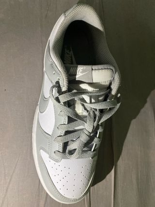 Nike Dunk Low Gris y Blanco