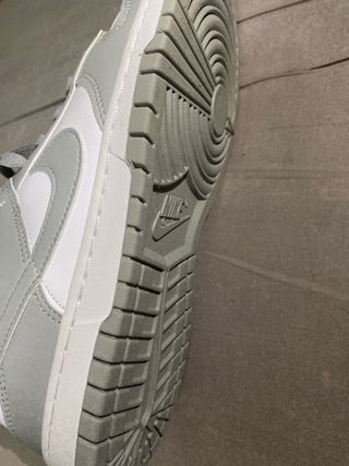 Nike Dunk Low Gris y Blanco