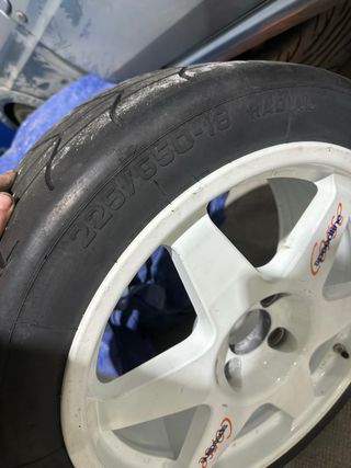 Llantas con slicks Michelin