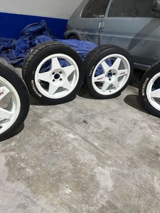 Llantas con slicks Michelin