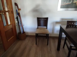 Mesa de centro de madera y cristal