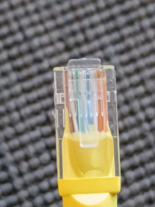 8 Cables Ethernet y Teléfono