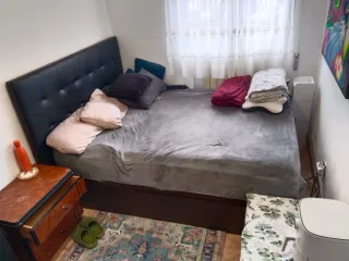 Alquilo habitación para una mujer o matrimonio