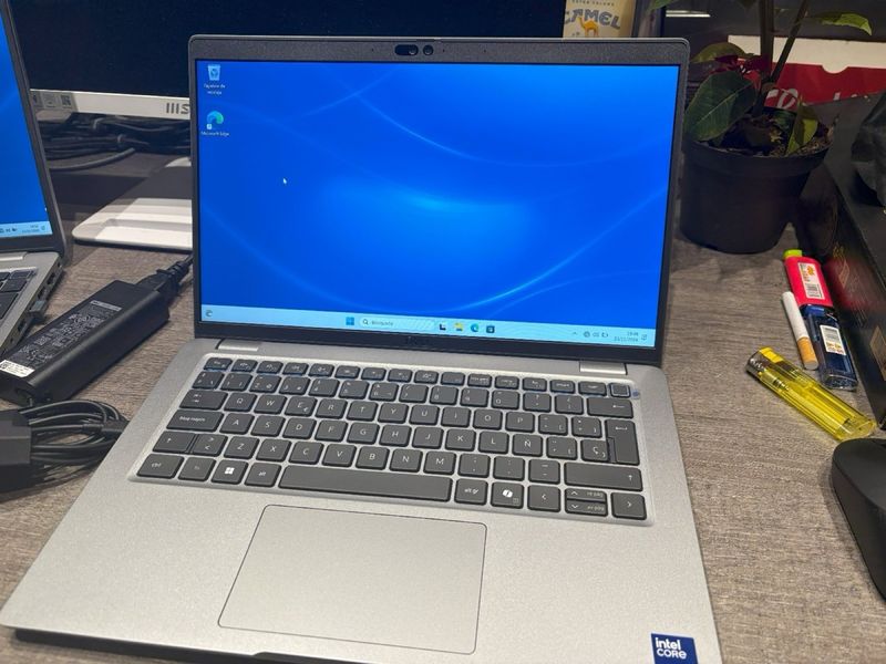 NUEVO SIN ESTRENAR Dell Latitude 5450 i7 16GB RAM
