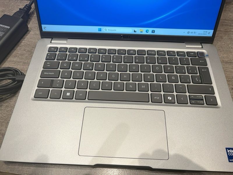 NUEVO SIN ESTRENAR Dell Latitude 5450 i7 16GB RAM afbeelding 2