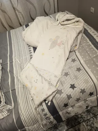 Edredón y protector cuna infantil