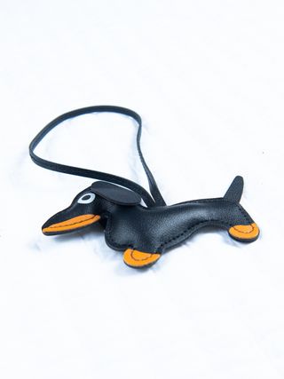 Colgante Llavero Perro Salchicha Negro Naranja