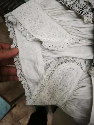 Alba forrada con encaje