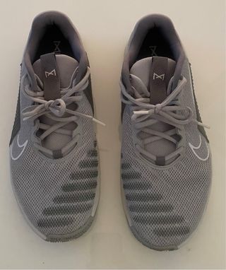 Nike Metcon 9 Hombre Negro y Gros