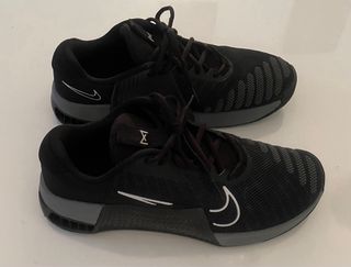 Nike Metcon 9 Hombre Negro y Gros