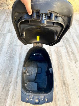 Asiento y Baúl Majesty 125