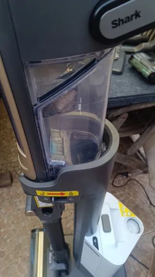 Aspiradora Shark PowerDetect Clean & Empty