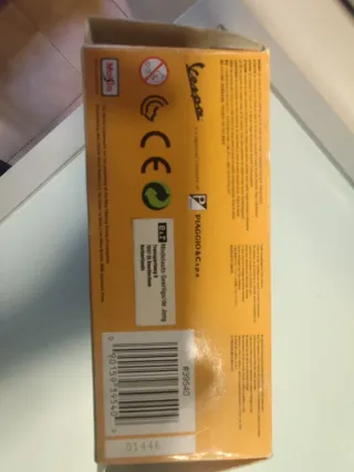 Miniatura Vespa TAP 1956 Maisto