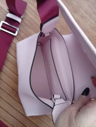 Borsa a tracolla Calvin Klein rosa e viola