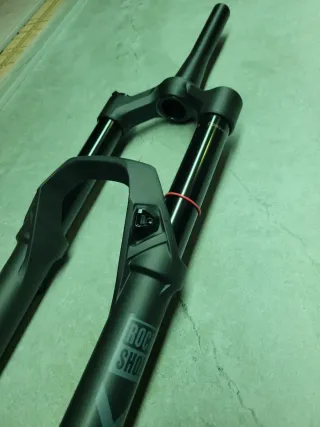 ROCK SHOX LYRIK