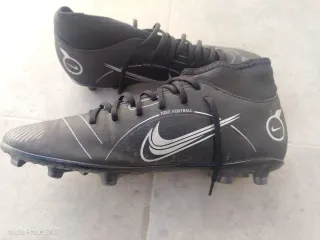 Botas Nike Fútbol Talla 45