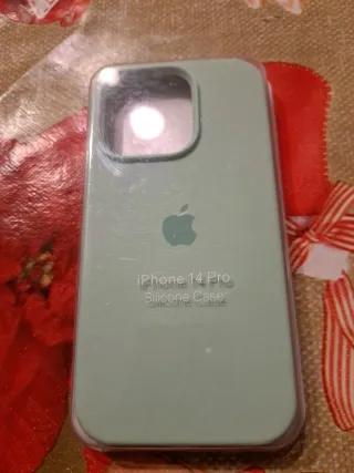 Funda iPhone 14 Pro Verde Pastel Silicona