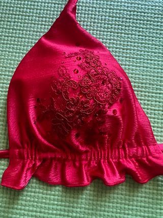 Bikini rosso con perline