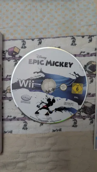 Nintendo Wii + Wii Fit + Epic Mickey