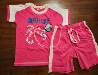 T-shirt e pantaloni bambina