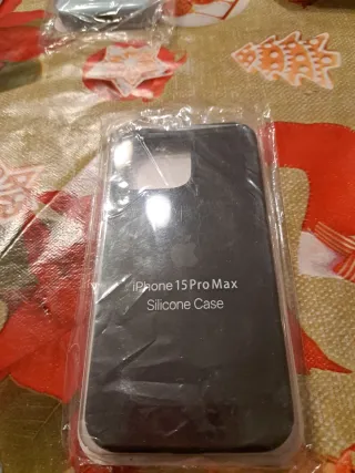 Funda iPhone 15 Pro Max Negra Nueva