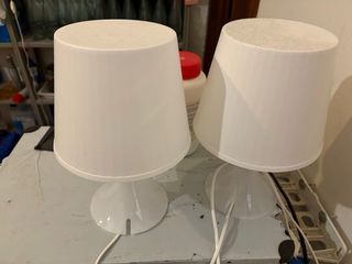 Coppia Lampade da Tavolo di plastica