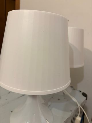 Coppia Lampade da Tavolo di plastica
