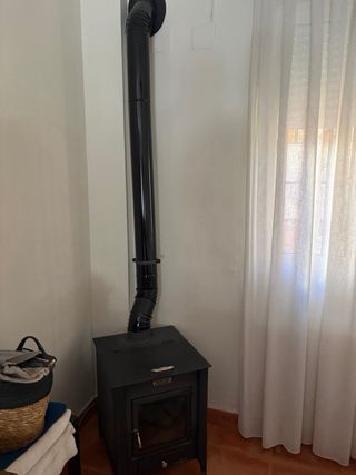 Estufa de leña DONCA con parrilla