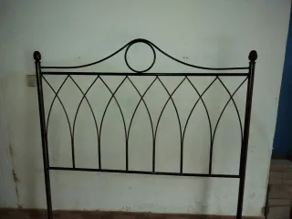 Cabecero de forja estilo clásico
