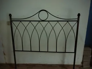 Cabecero de forja estilo clásico