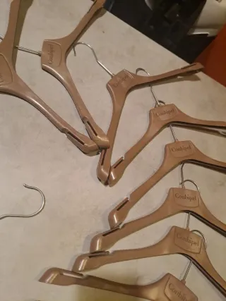 Lotto 10 Grucce Conbipel effetto Legno