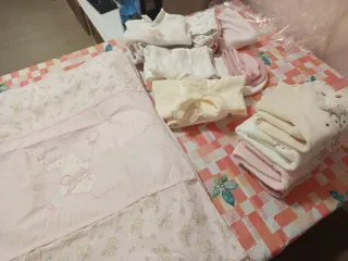 Lotto vestiti e accessori neonata 0/3 mesi