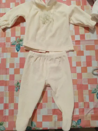 Lotto vestiti e accessori neonata 0/3 mesi