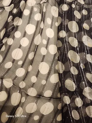 Bufanda lunares negro blanco plata