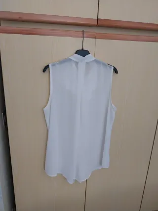 Camicia smanicata bianca con rouches