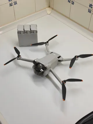 DJI Mini 3 Pro Fly More Combo + DJI RC