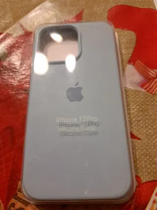 Funda iPhone 13 Pro Silicona Azul Claro