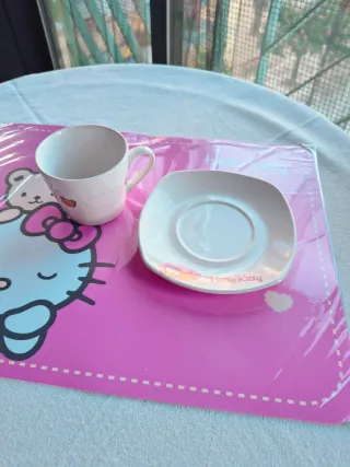 Taza y platillo Hello Kitty