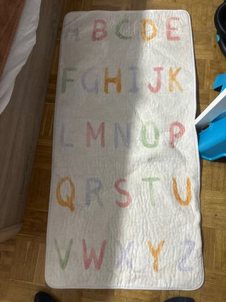 Alfombra infantil abecedario lavable