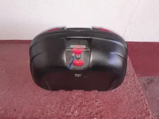 Maleta Top Case Moto Negra y Roja